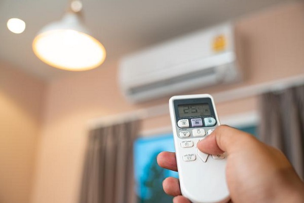 深圳：燃气灶漏水？老师傅教你三招快速解决